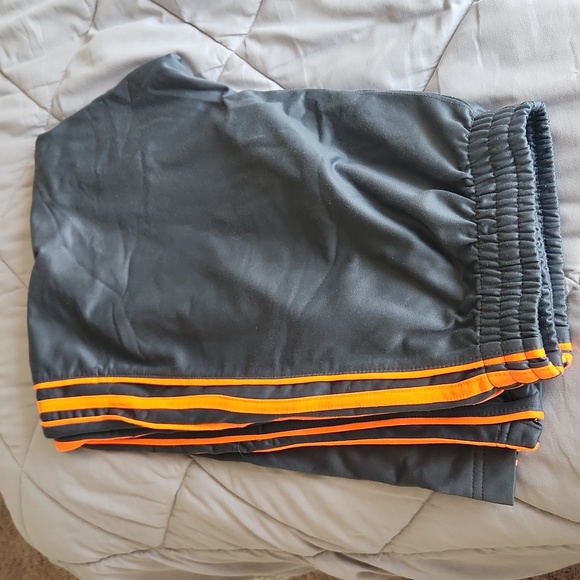 Starting point Athletic pants Gray and orange stripes medium - Picture 1 of 8